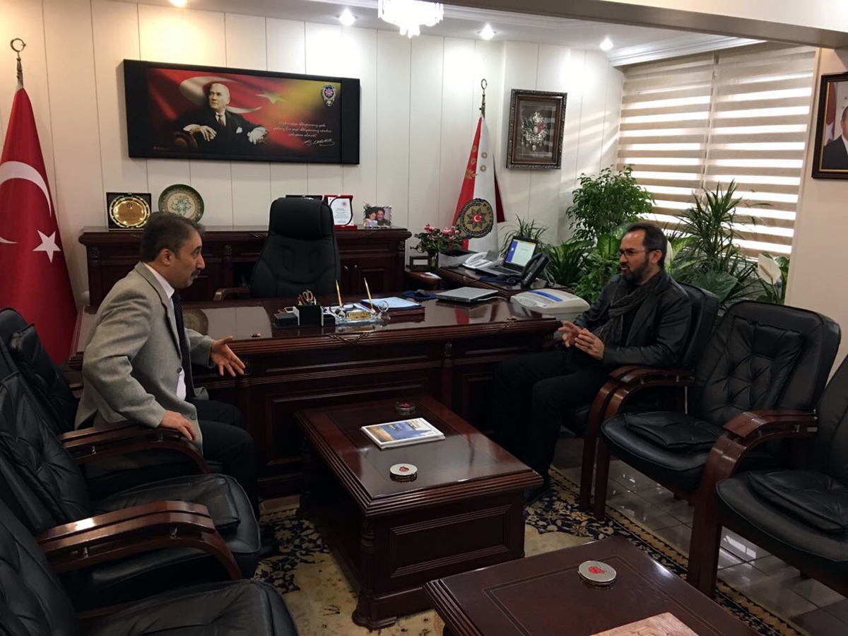 Rektör Aydınlı Emniyet Müdürü Fikri Yalman’a Taziye Ziyaretinde Bulundu