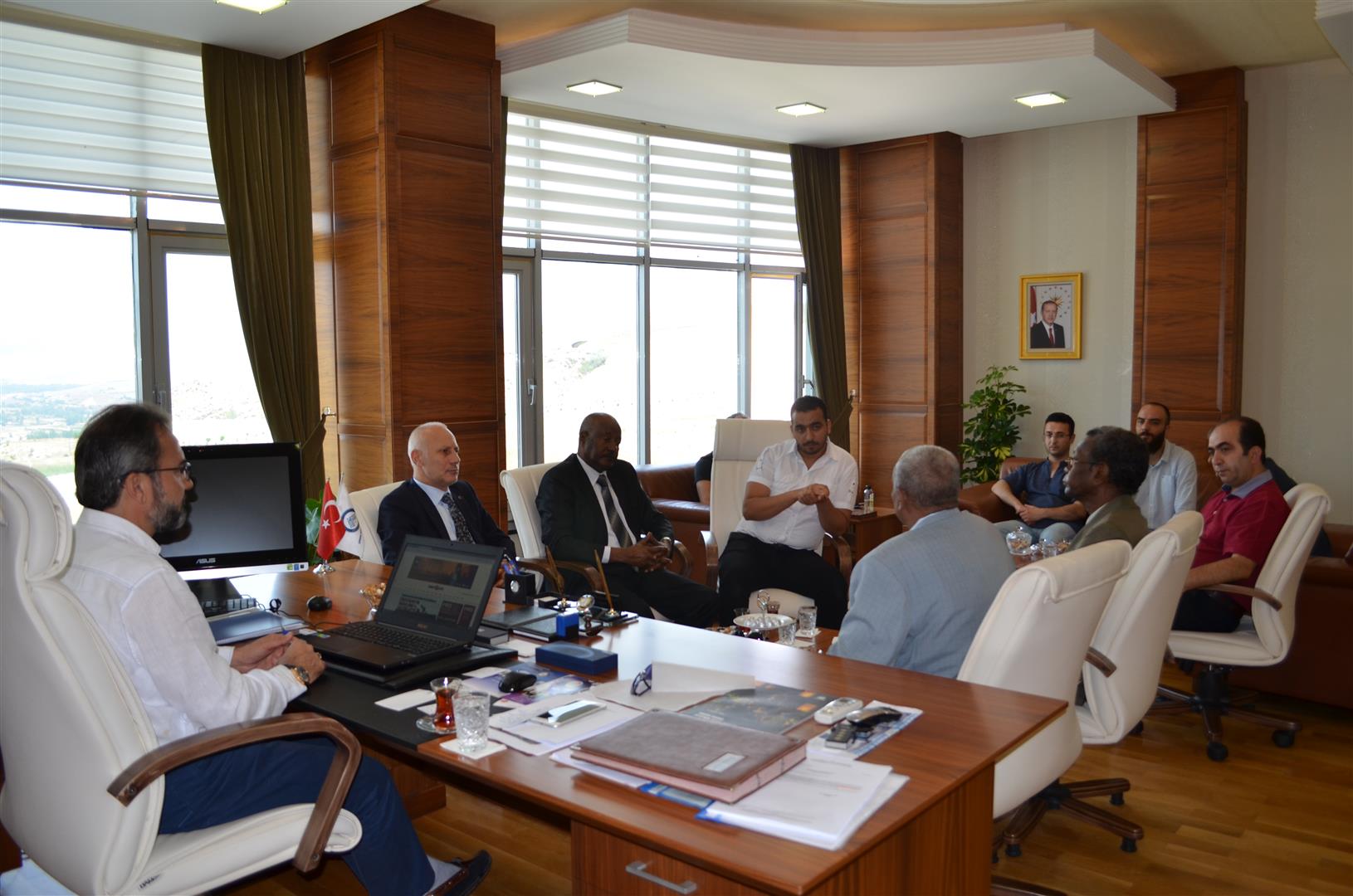 Sudan Heyeti Rektörümüzü Makamında Ziyaret Etti