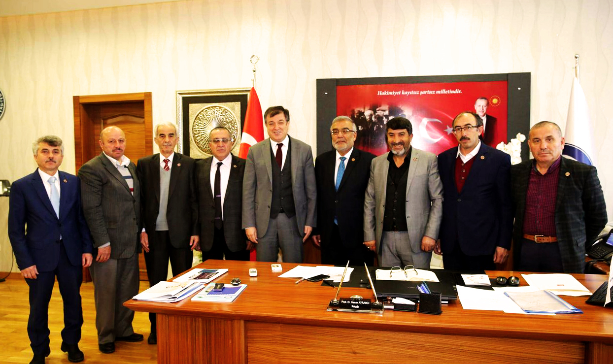 Çankırı İl Genel Meclisi Başkan ve Üyeleri Rektör Prof. Dr. Hasan Ayrancı`yı Makamında Ziyaret Etti
