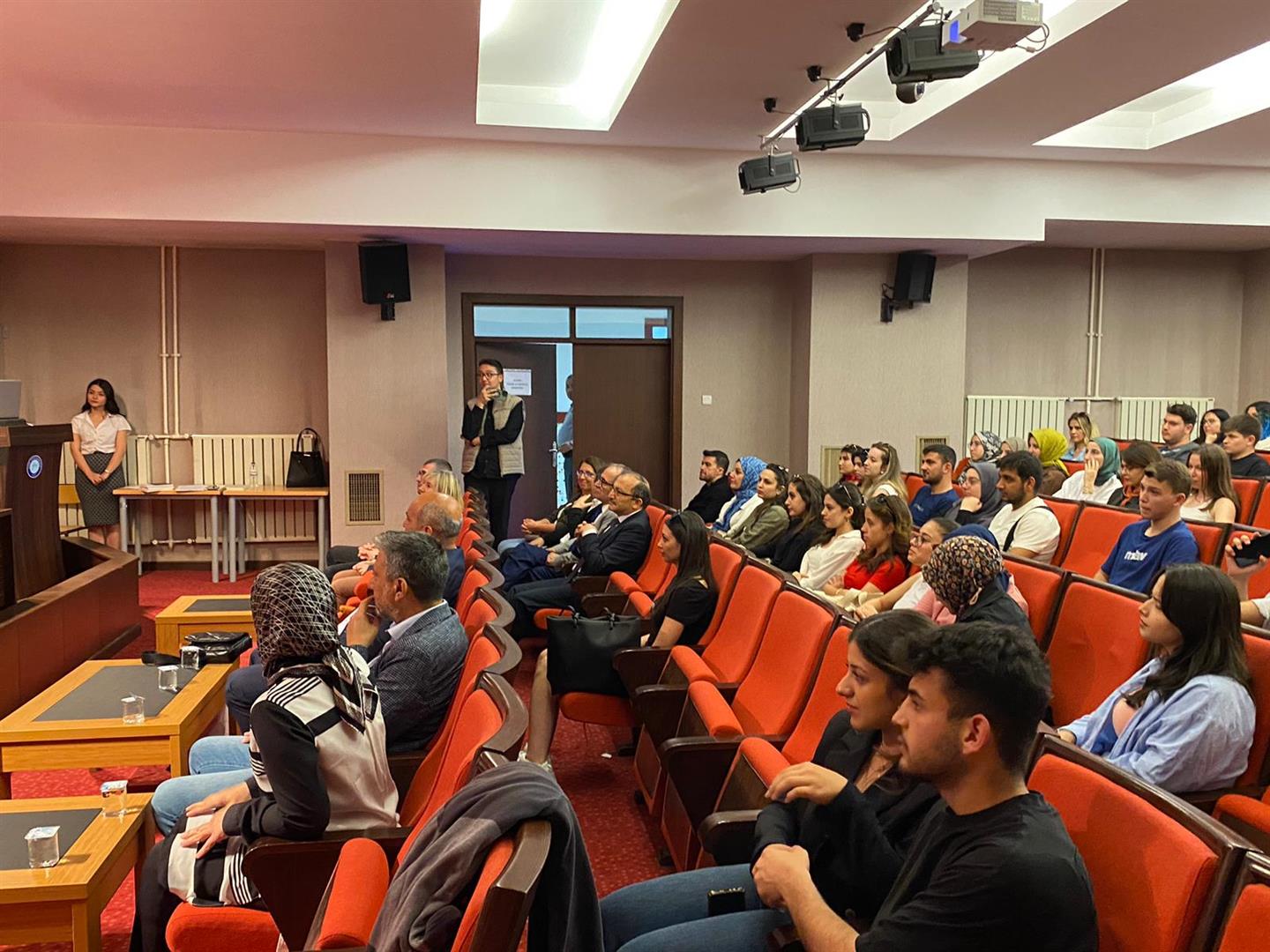 Harp Hikâyelerinde Kahramanlar Dünyası