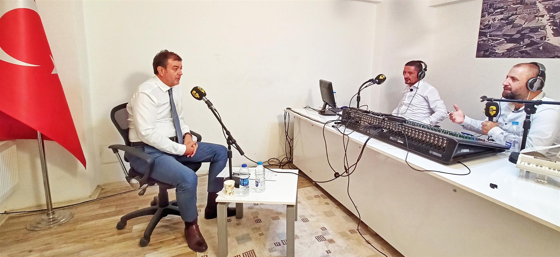 Rektör Ayrancı, “Yeni Nesli Eleştirmek Yerine Anlamamız Lazım”