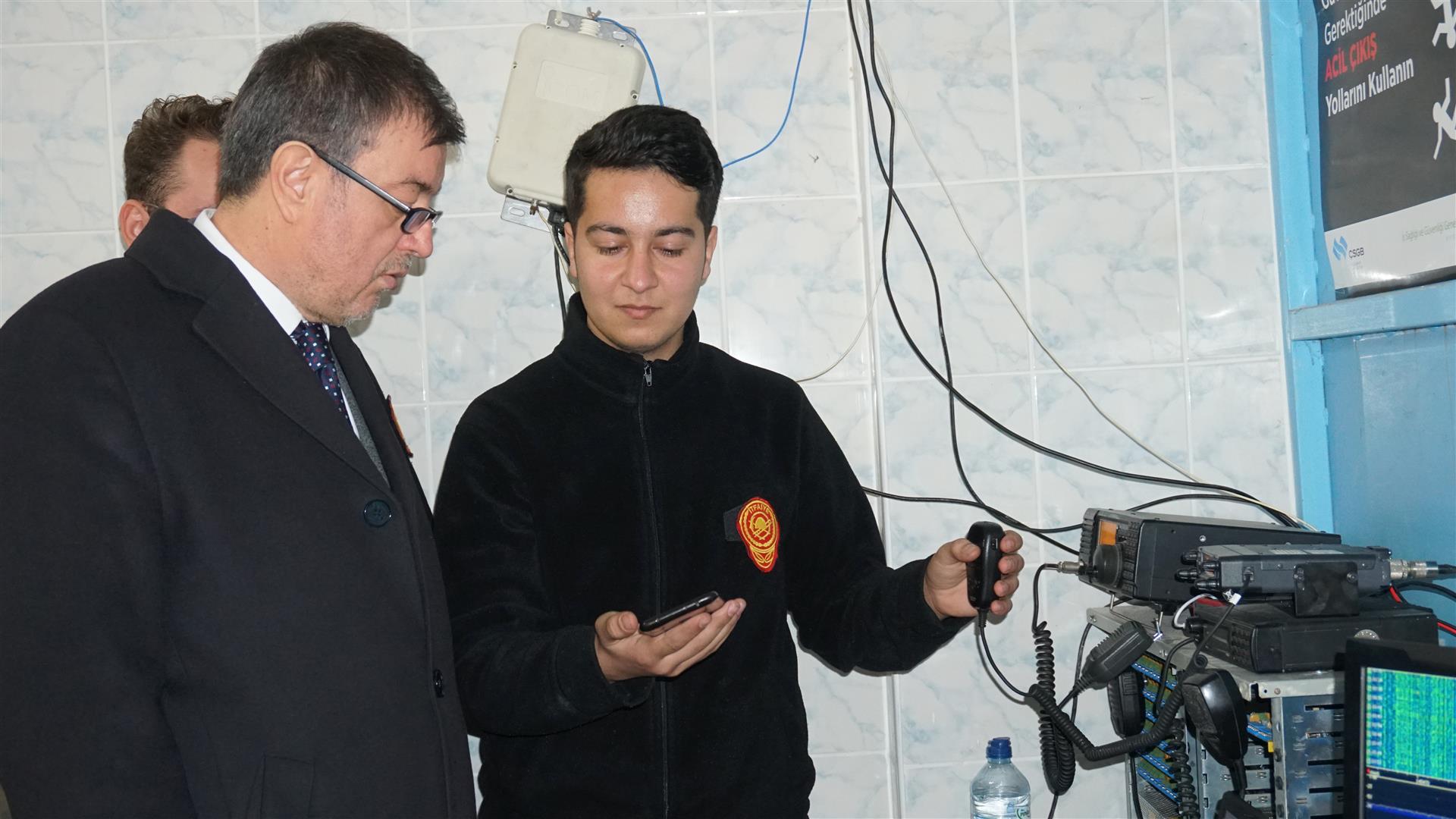 Elazığ Depreminde ÇAKÜ Öğrencilerinden Telsiz Koordinasyon Desteği