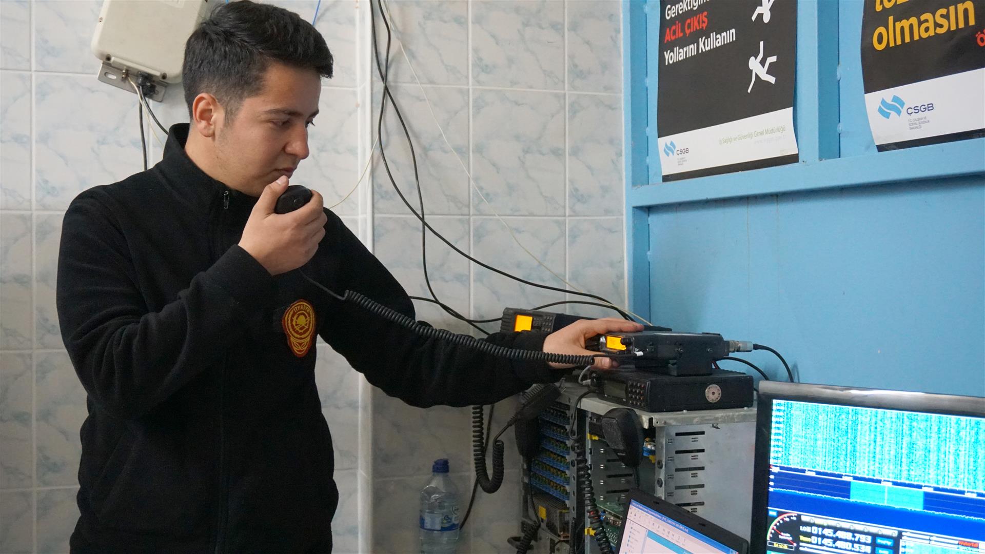Elazığ Depreminde ÇAKÜ Öğrencilerinden Telsiz Koordinasyon Desteği