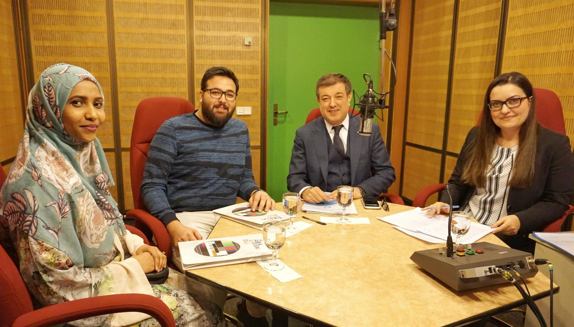 TRT Türkiye`nin Sesi Radyosu`nun 41 Dildeki Yayınına Konuk Olan Yabancı Öğrencilerimiz Dünyaya Seslendi