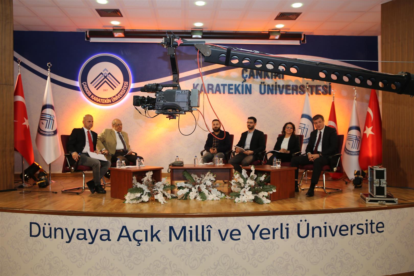 Kanal A TV Üniversitemizden Canlı Yayın Yaptı (Katar Krizi Değerlendirildi)