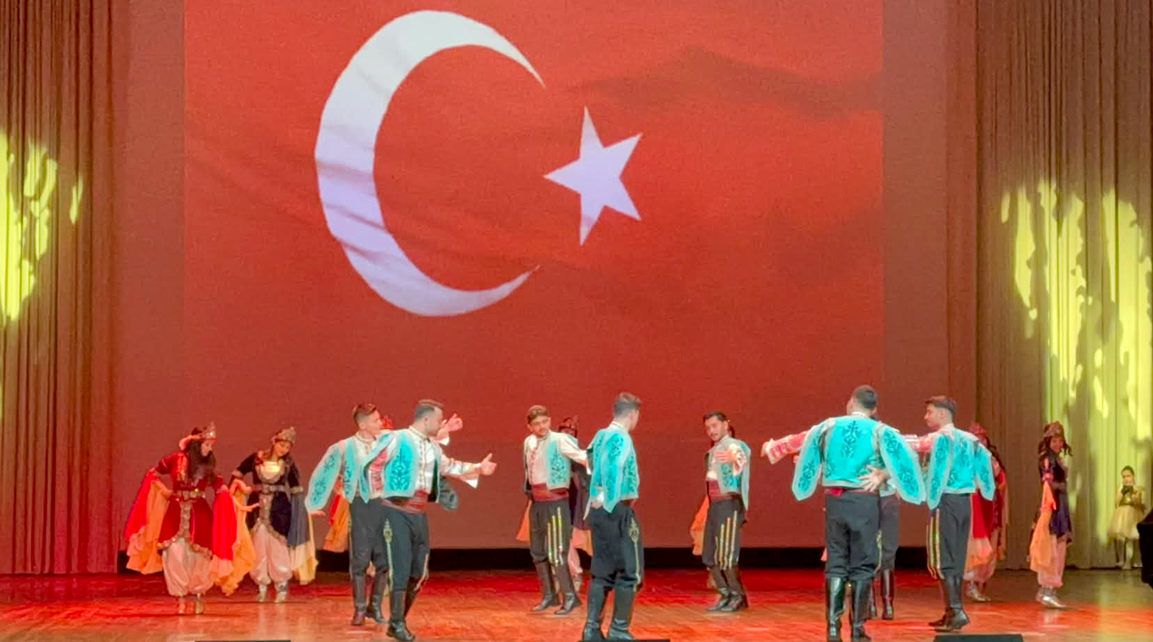 Anadolu’nun Kültürel Mirası Bakü’de Sahneye Taşındı