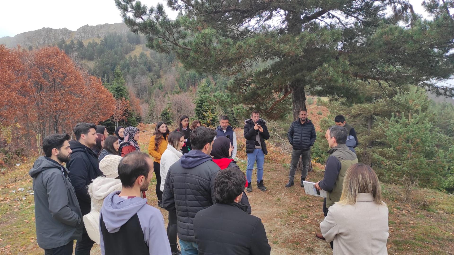 ÇAKÜ Biyoloji Bölümü Öğrencilerinden Bolu’da Arazi Uygulaması