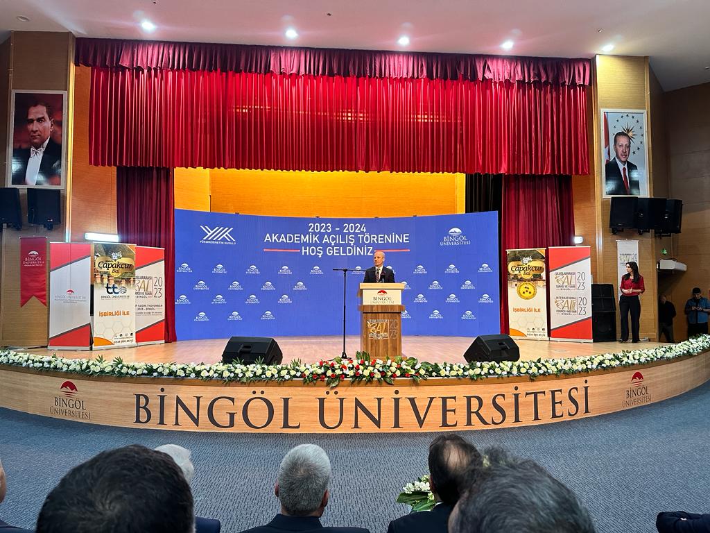 Rektör Çiftçi, Bingöl Üniversitesi Akademik Açılış Töreni ile Uluslararası Bal Şurasına katıldı