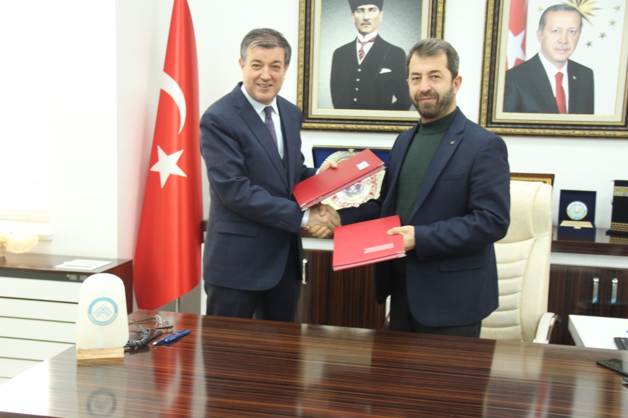 ÇAKÜ’den Uygulama ve Staj İşbirliği Protokolü